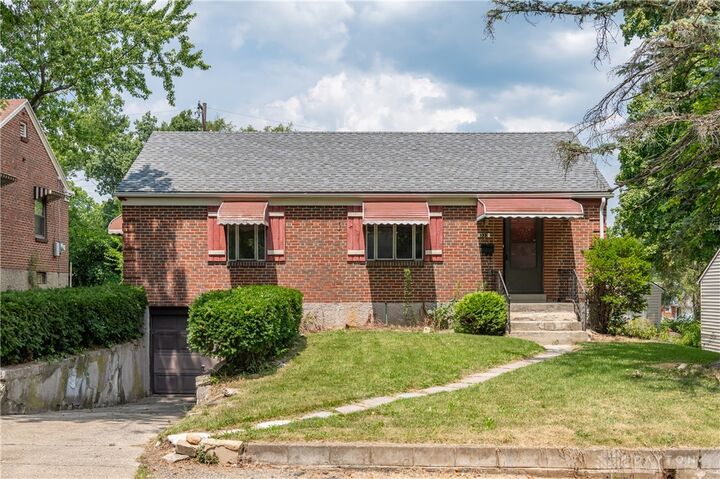 Property Photo: 333 Castlewood Avenue OH 45405