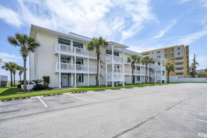 Property Photo:  862 Scallop Court 205  FL 32548 