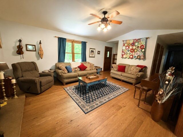 Property Photo: 845 Sparks Branch KY 41269