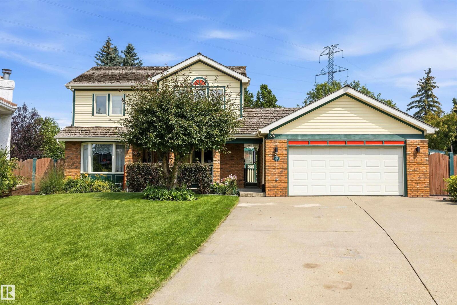 Property Photo: 45 Blue Quill Crescent NW AB T6J 6C5