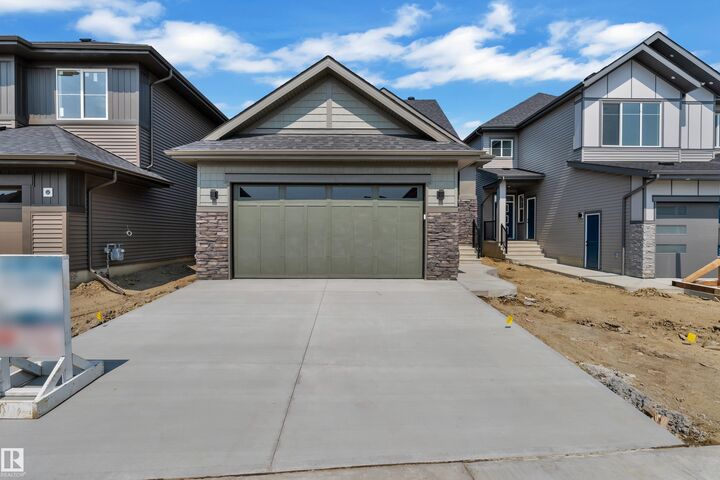 264 Falcon Crescent — photo 1