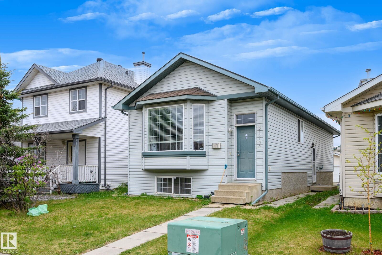 Property Photo: 9113 166 Avenue NW AB T5Z 3H5