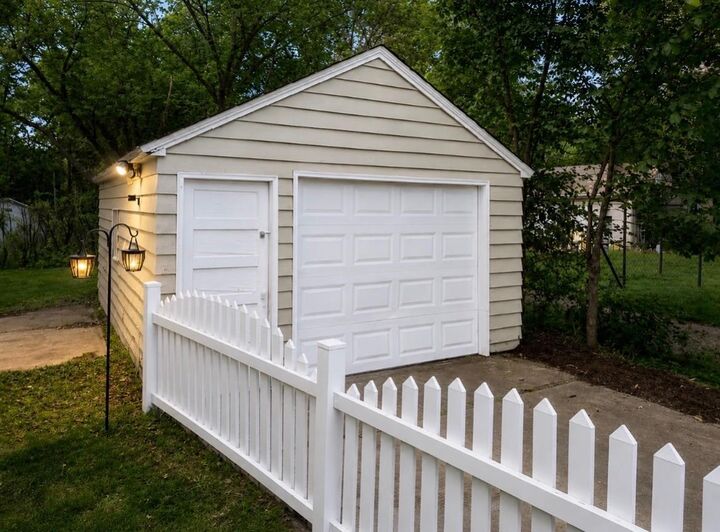Property Photo: 774 County Road B W MN 55113