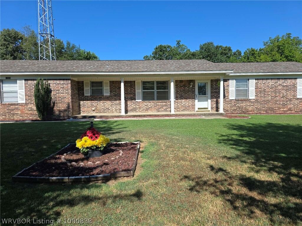 Property Photo:  11916 Donahoe Bend  AR 72916 