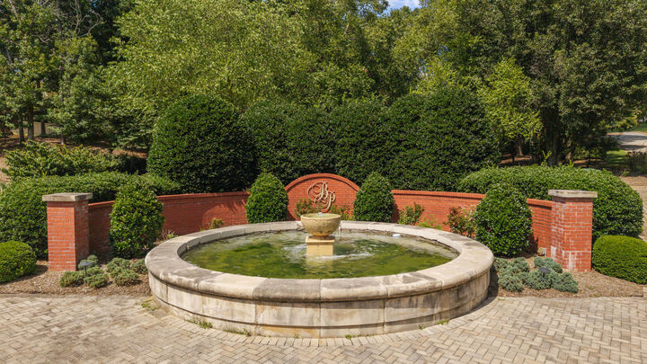 Property Photo: 704 Pembridge Circle NW TN 37312
