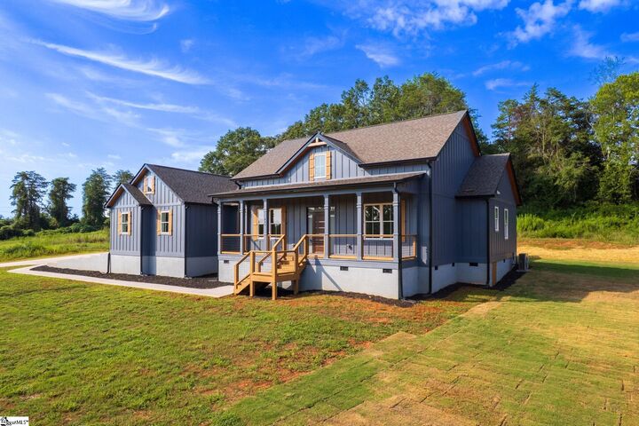 Property Photo: 411 Stewart Gin Road SC 29657