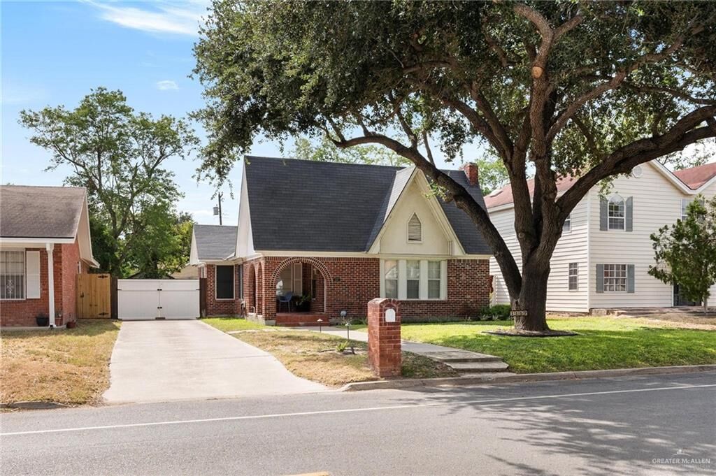 Property Photo: 1117 N 15th Street TX 78501