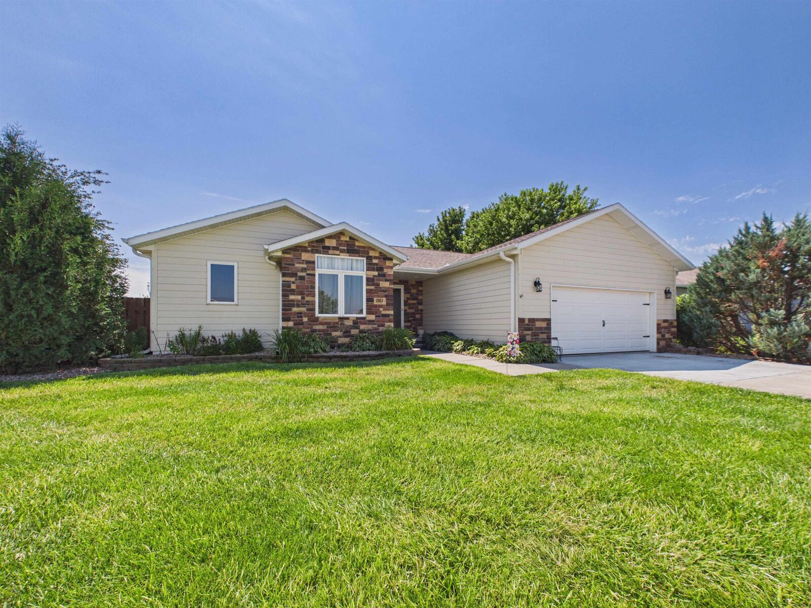 Property Photo:  1383 Evergreen Street  NE 68959 