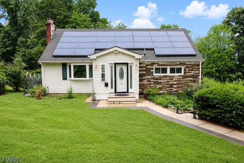 Property Photo: 19 Aspen Rd NJ 07052