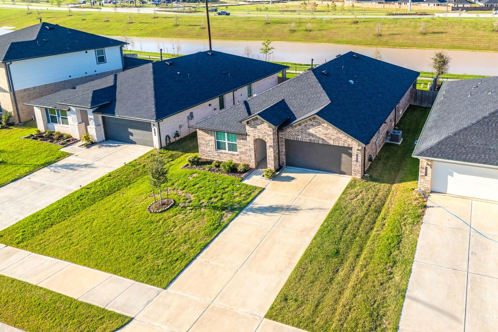 Property Photo: 3823 Pierce Place Lane TX 77494