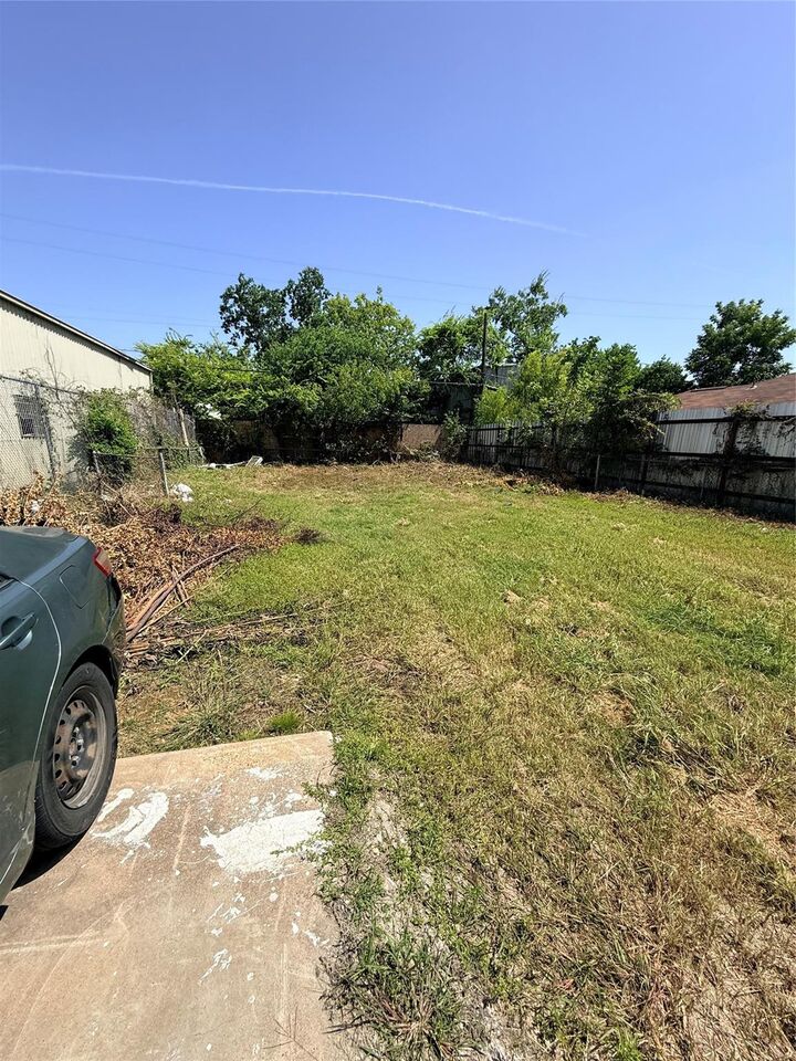 Property Photo: 8930 Bellflower Street TX 77063
