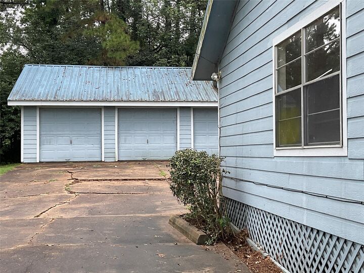 Property Photo: 623 Apollo Drive TX 77351