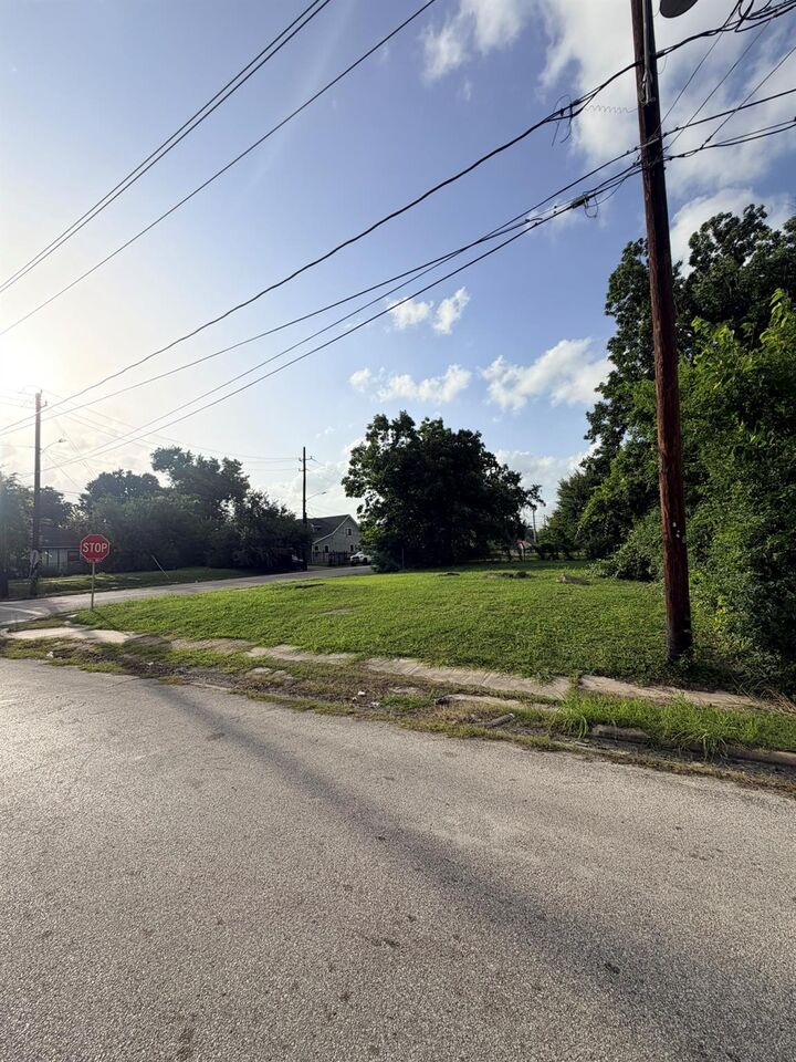 Property Photo: 4701 Market Street TX 77020