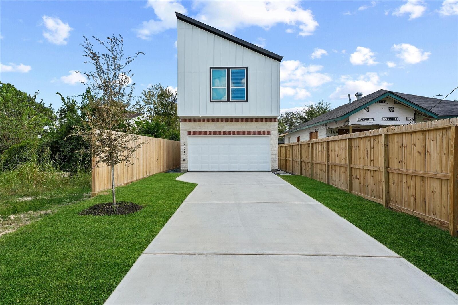 Property Photo:  7704 Sealey Street  TX 77088 