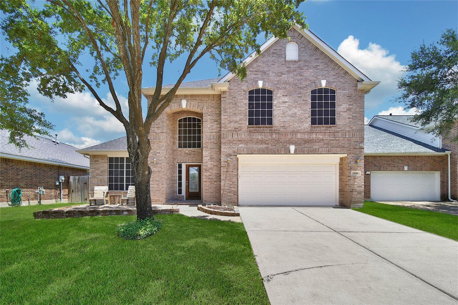 Property Photo: 19510 Country Breeze Court TX 77388