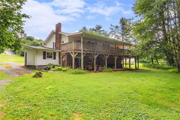 Property Photo:  410 Don Hayes Road  NC 28607 