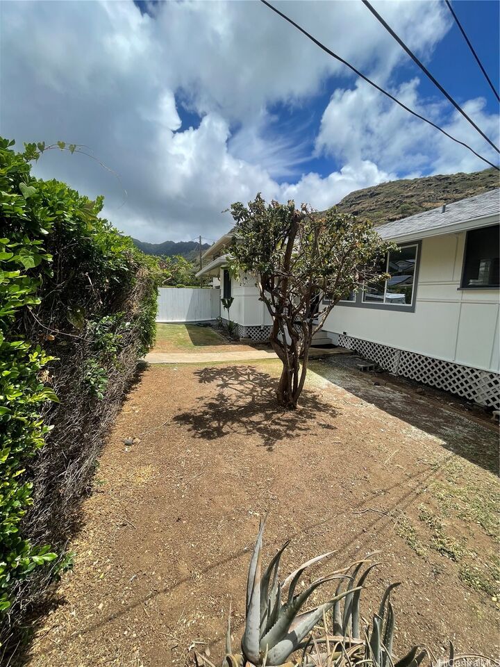 Property Photo:  311 Dalene Way  HI 96821 