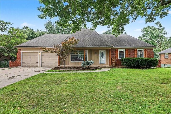 Property Photo: 702 NW 12th Street MO 64015