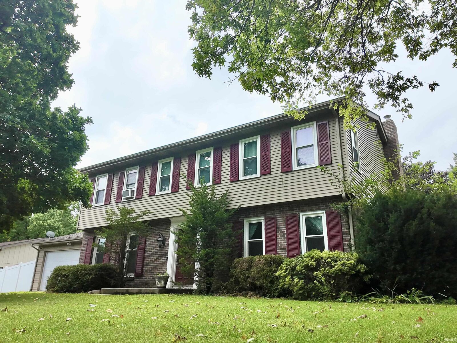 Property Photo: 1209 Devon Court IN 46901-3949