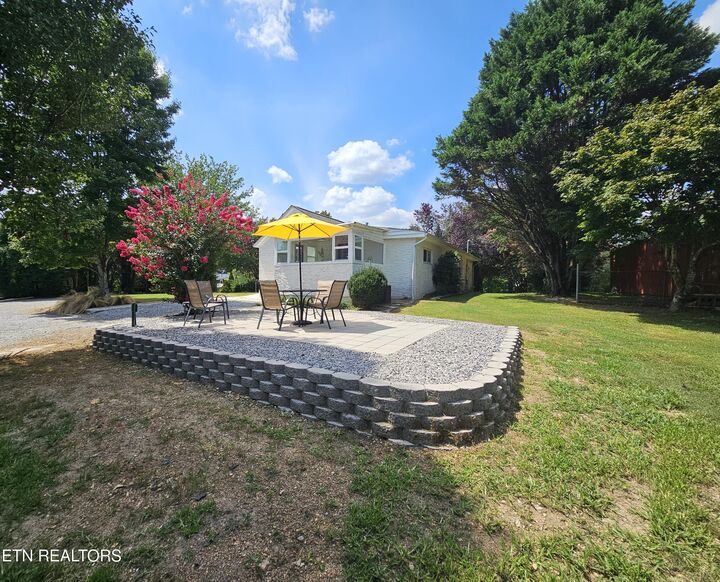 Property Photo: 1029 E Race St TN 37763