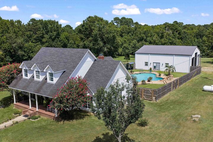 Property Photo:  1785 County Rd 207  TX 75633 