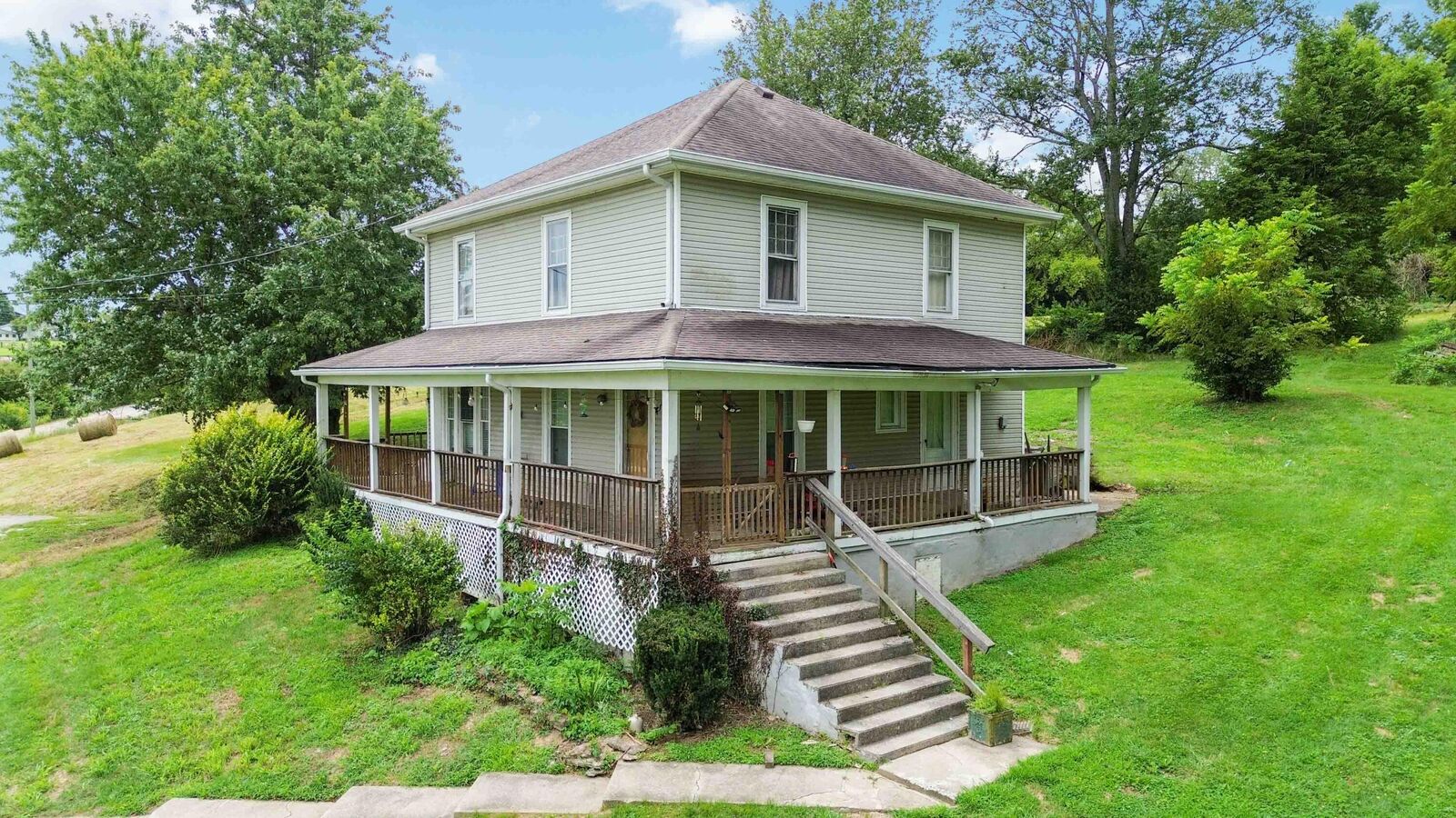 Property Photo: 845 Copperhead Road KY 40461