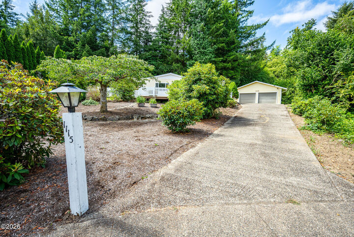 Property Photo: 1115 NE Canyon Drive OR 97391