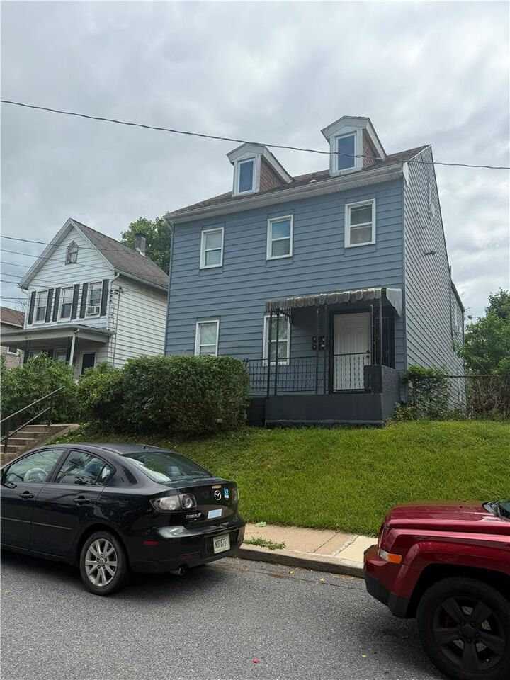 Property Photo:  211 Wilkes Barre Street  PA 18042 
