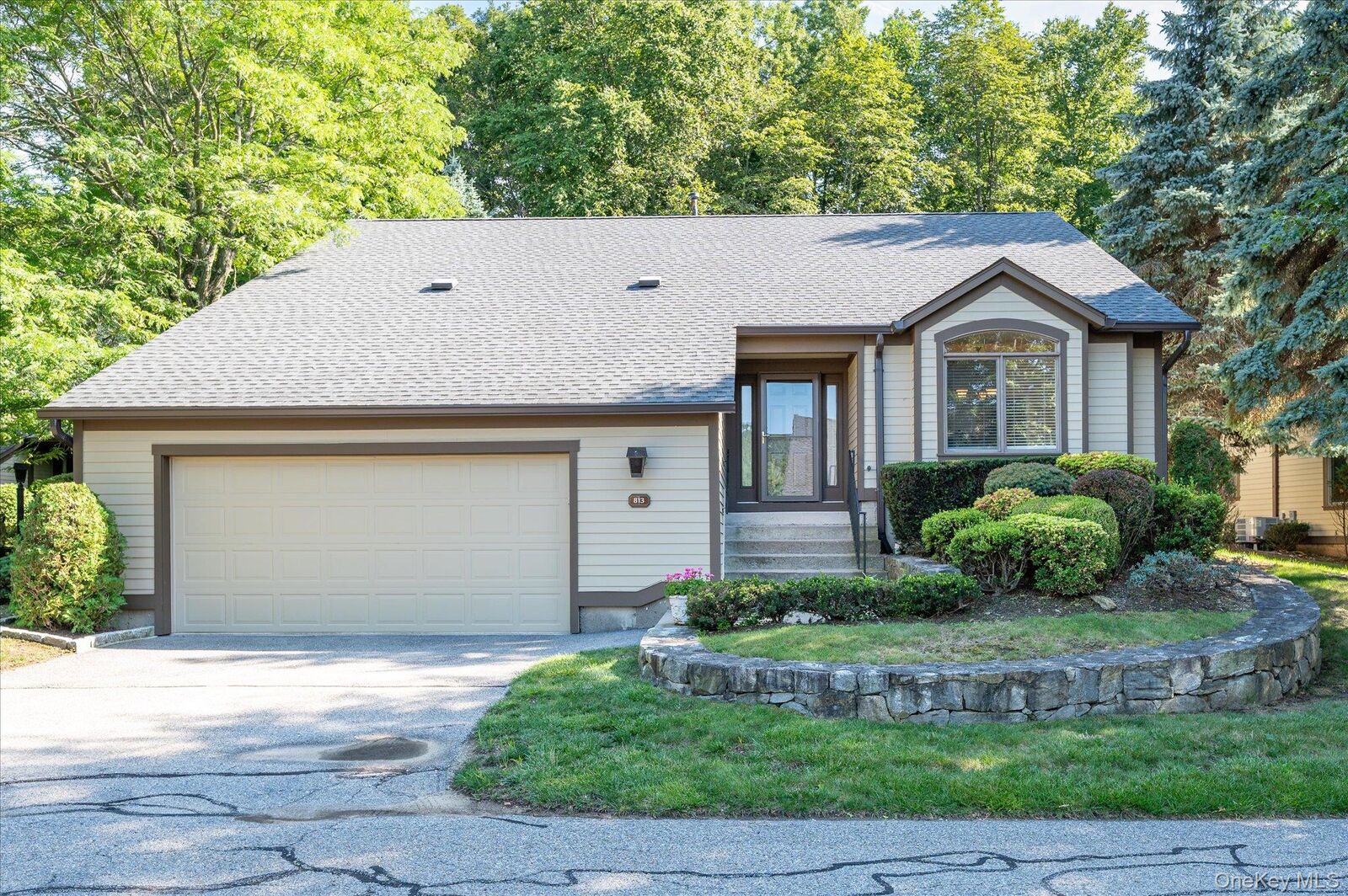 Property Photo:  813 Heritage Hills  NY 10589 