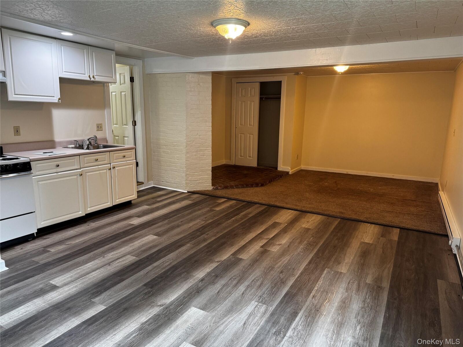 Property Photo: 1529 Rt 300 4 NY 12550