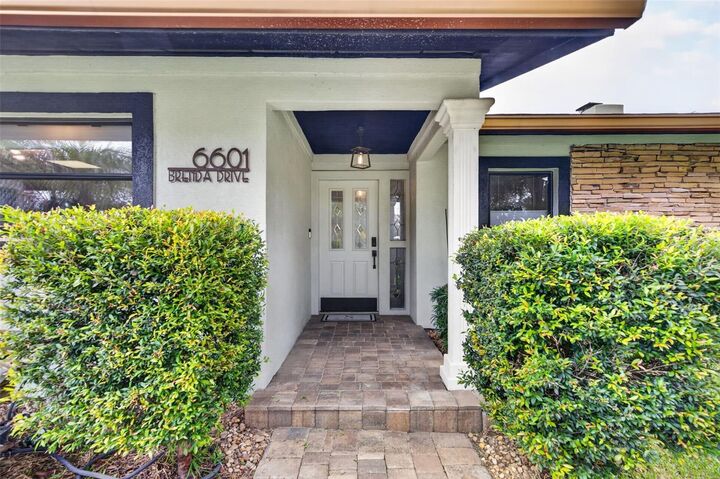 Property Photo:  6601 Brenda Drive  FL 32703 