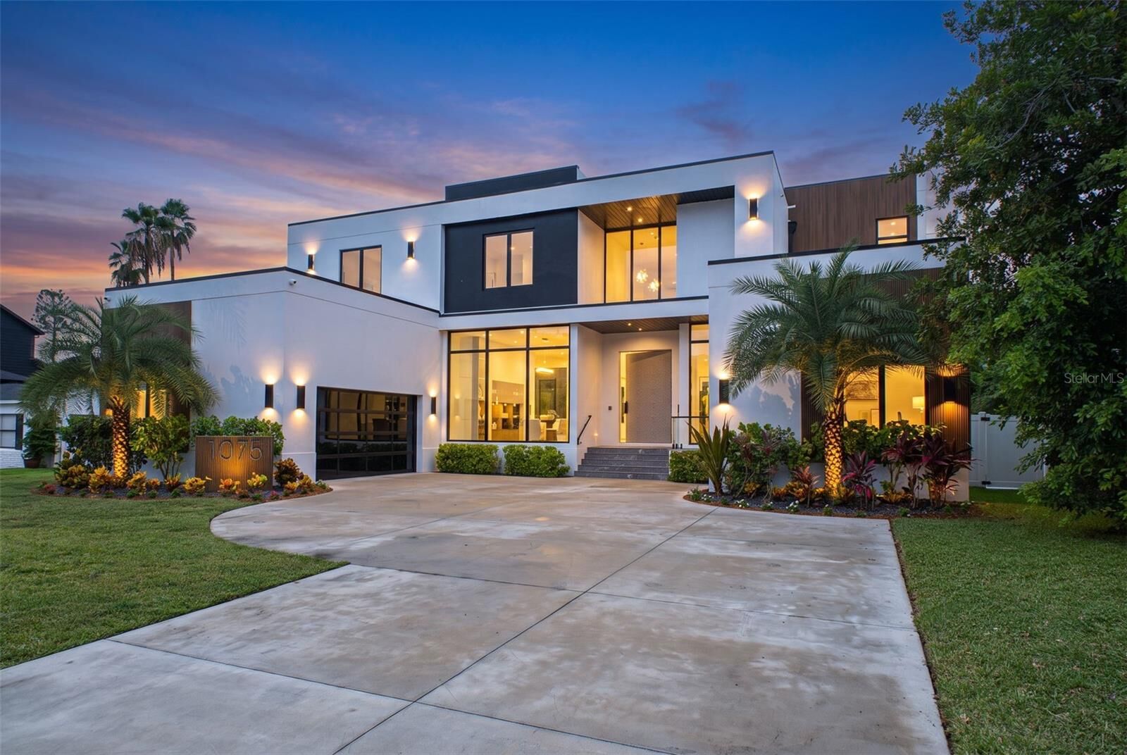 Property Photo:  1076 Snell Isle Boulevard NE  FL 33704 