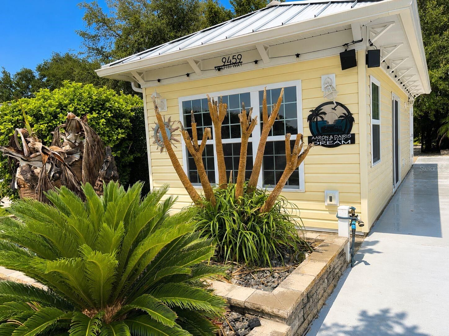 Property Photo:  9459 SE 47th Way  FL 33597 