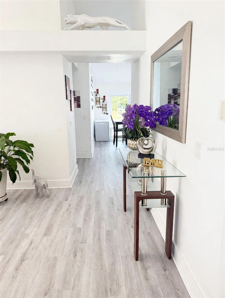 Property Photo:  7102 Hollowell Drive  FL 33634 