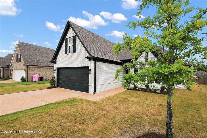 Property Photo: 2482 Dela Drive MS 38672
