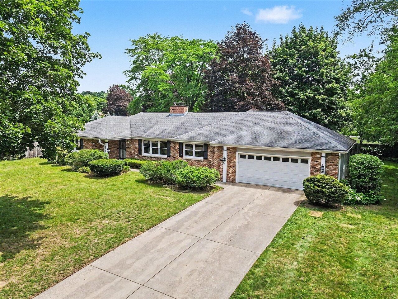 Property Photo:  7611 Thrasher Ln  MI 49009-3859 