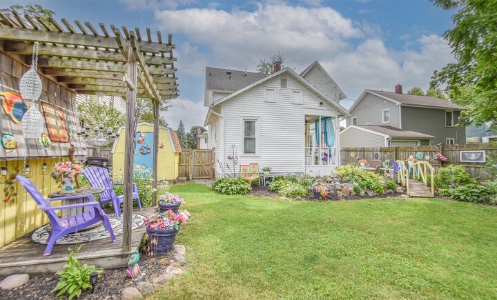 Property Photo:  118 Budlong Street  MI 49242-2053 