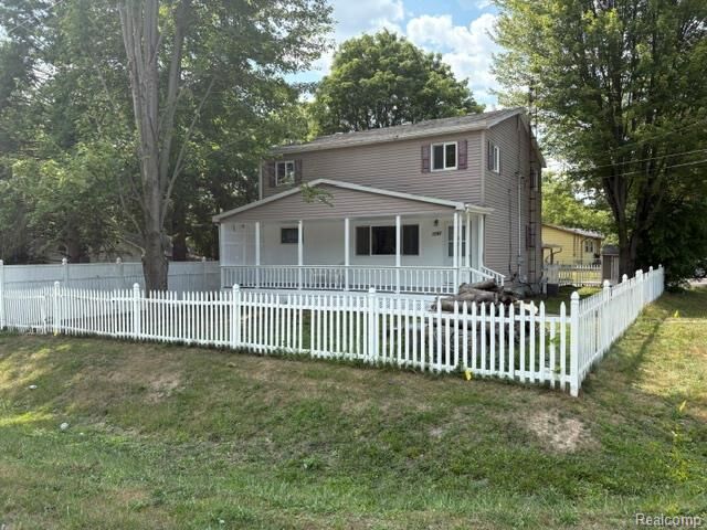 Property Photo: 1297 Maxson Street MI 48504 4208
