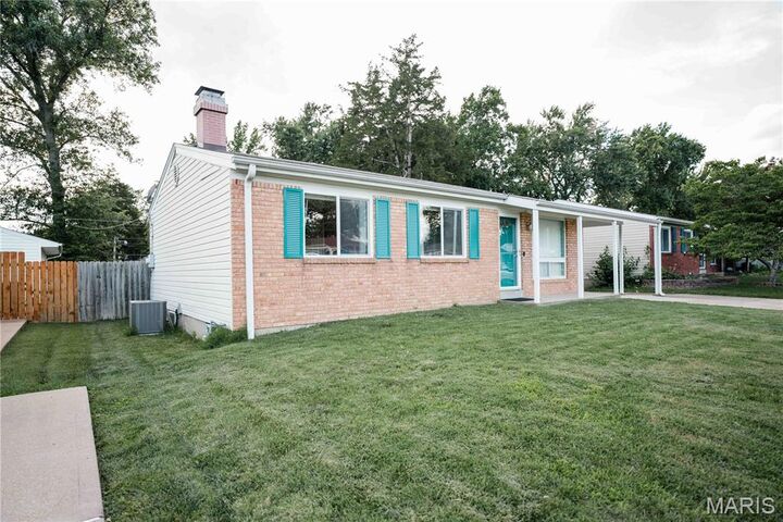 Property Photo: 2845 Sugar Tree Lane MO 63043