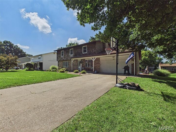 Property Photo:  410 Chapel Drive  IL 62234 