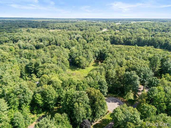 Property Photo:  11890 Sandy Oak Court NE  MI 49319 