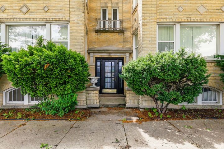 Property Photo:  17 Garfield Street  IL 60304 