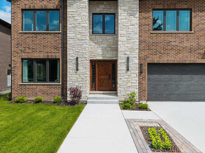 Property Photo:  8348 W Farragut Avenue  IL 60706 
