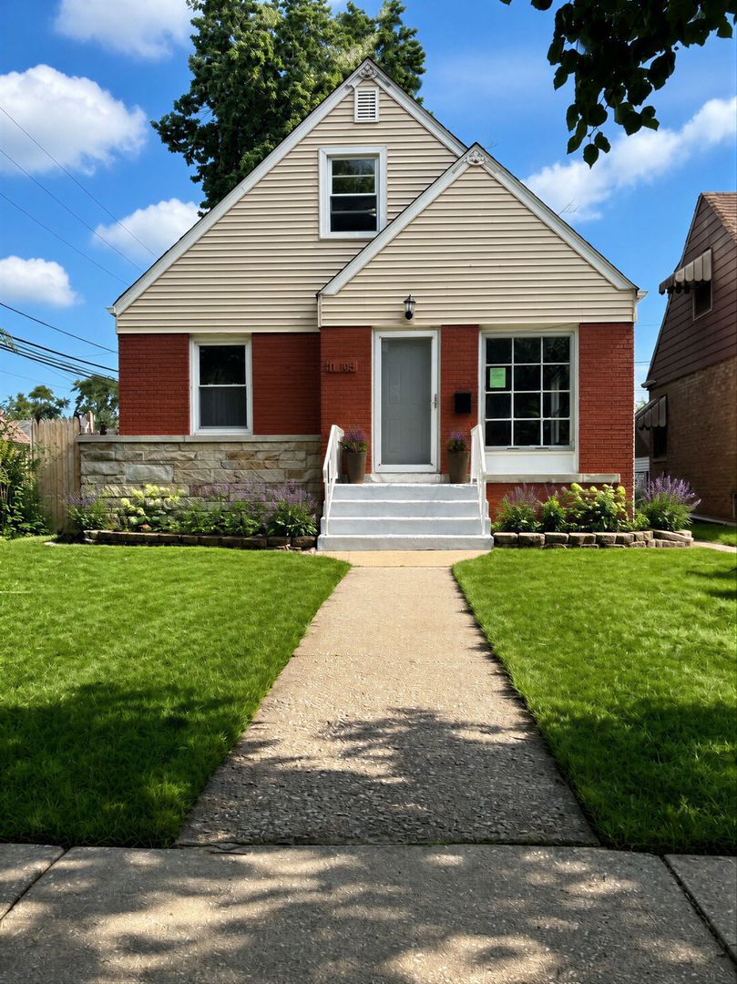 Property Photo: 11 166th Street IL 60409