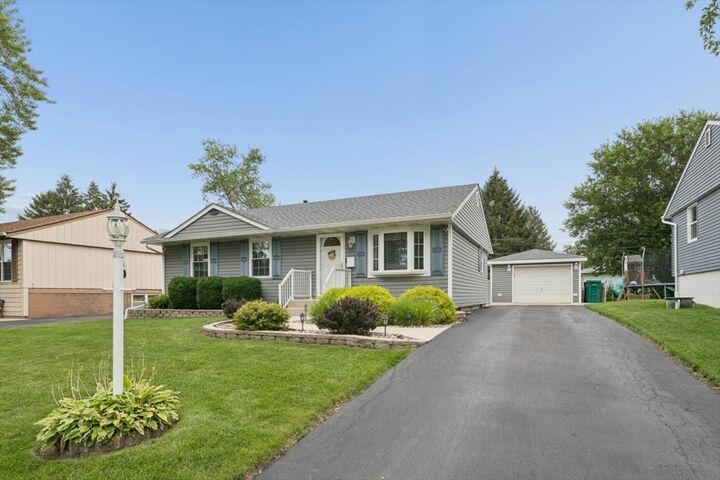 Property Photo:  104 Sunset Strip  IL 60435 