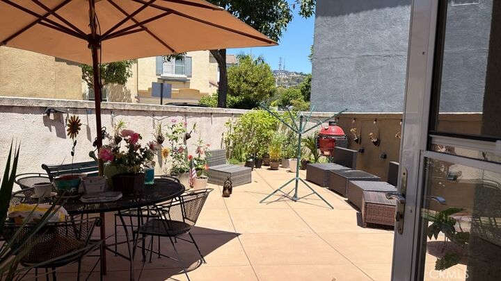 Property Photo:  2210 Village Way  CA 90755 