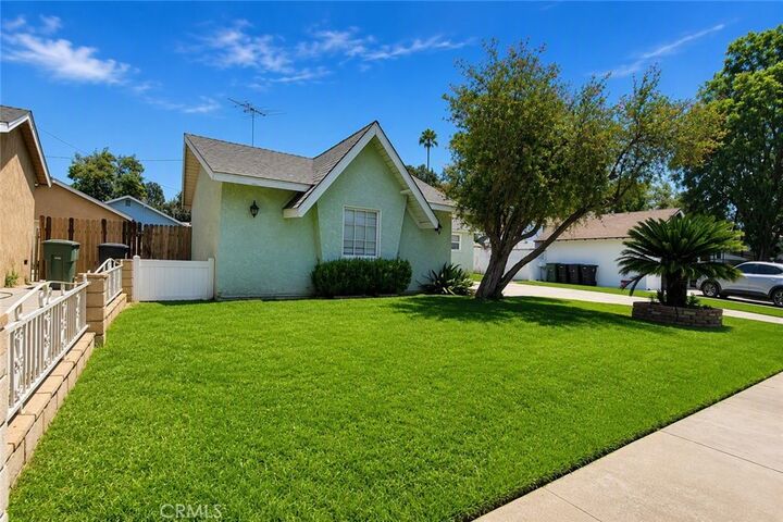 Property Photo: 4737 Toyon Road CA 92504