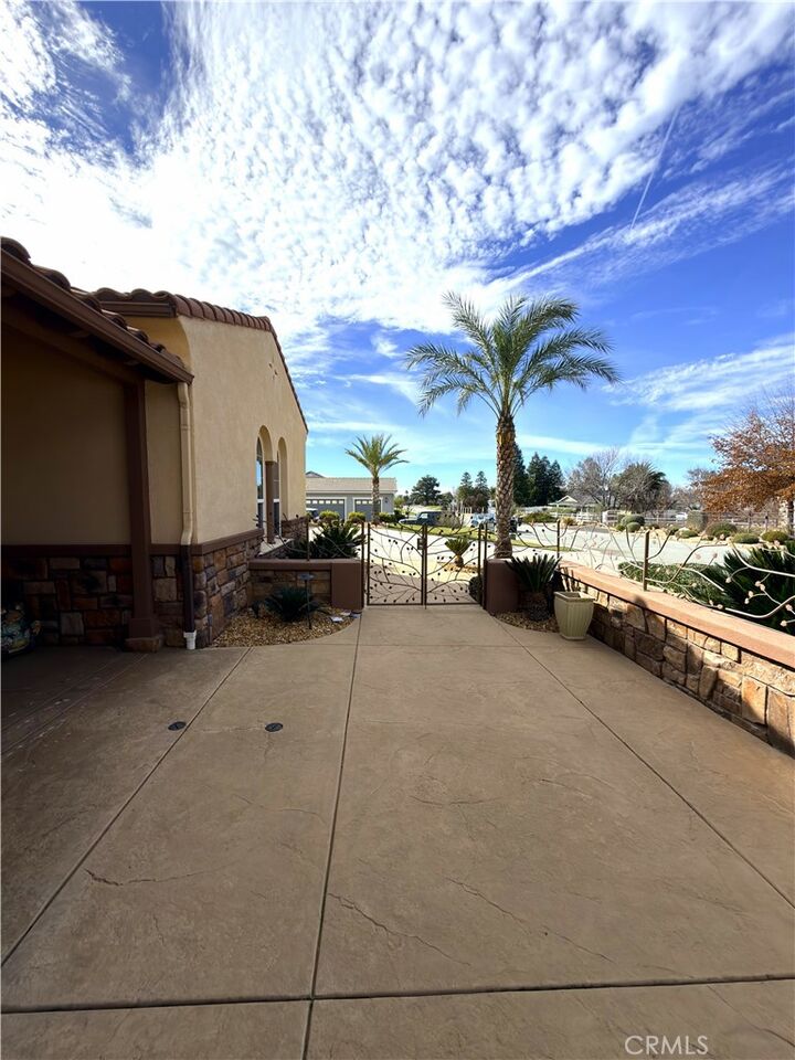 Property Photo:  923 Union Street  CA 92223 