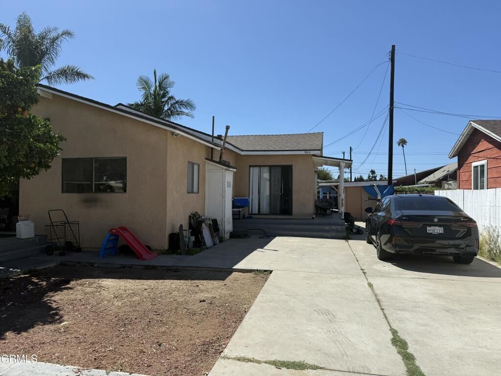 Property Photo: 2580 Colonia Avenue B CA 93036