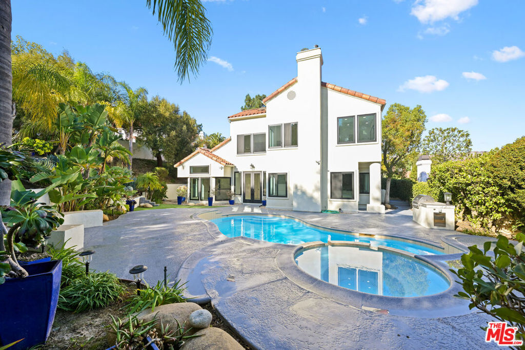 Property Photo: 5566 Spring Hill Court CA 91362